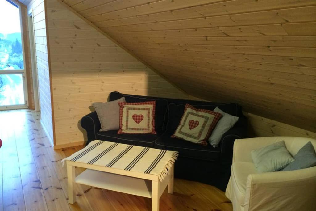 Lonevåg Skjerping Gardshus, 빌라 외부 사진