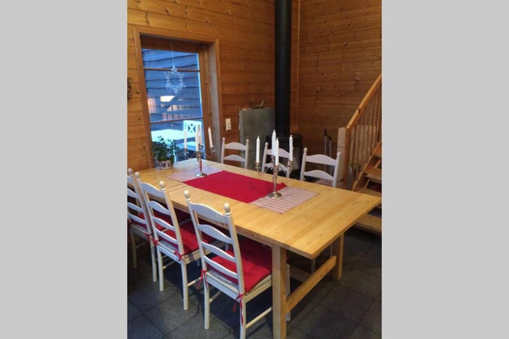 Lonevåg Skjerping Gardshus, 빌라 외부 사진