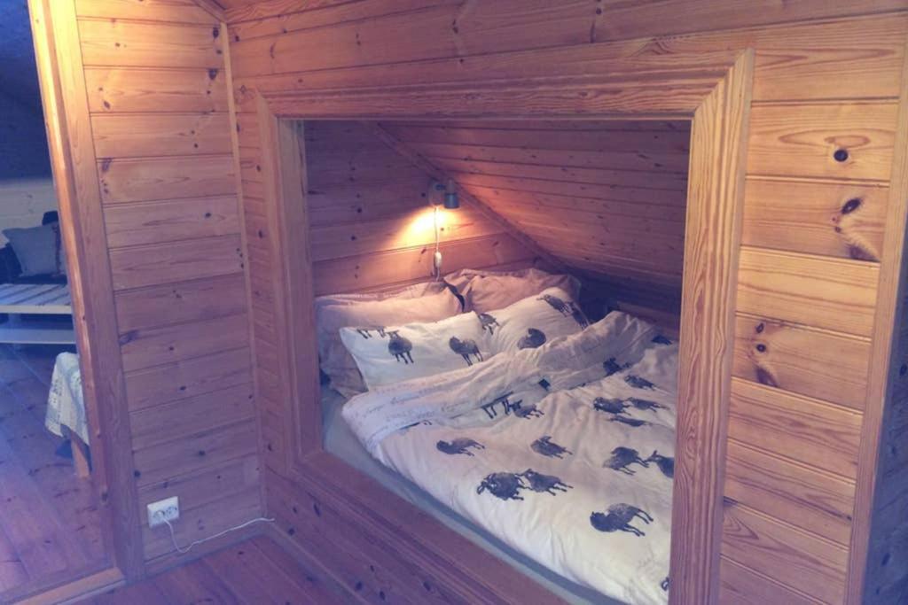 Lonevåg Skjerping Gardshus, 빌라 외부 사진