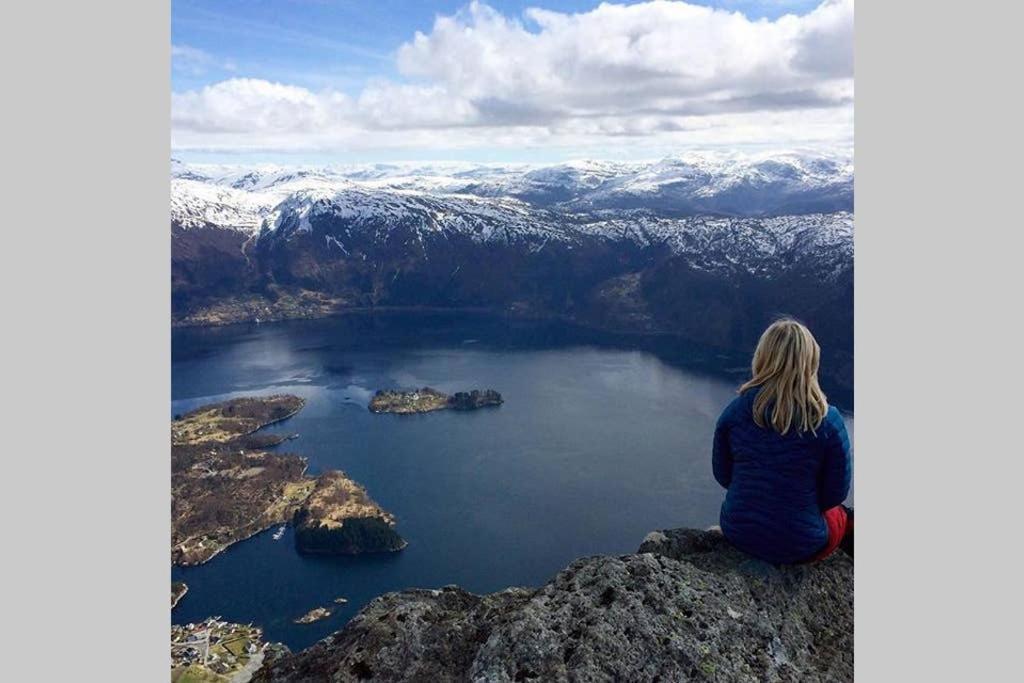 Lonevåg Skjerping Gardshus, 빌라 외부 사진